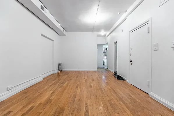 Rented by Bond New York | media 45