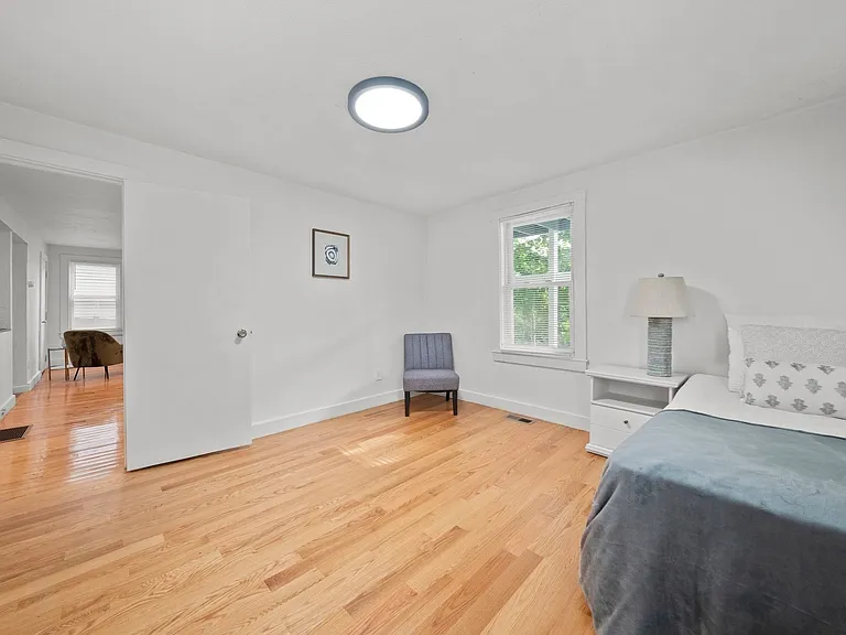 190 Common St #2 — Photo 10