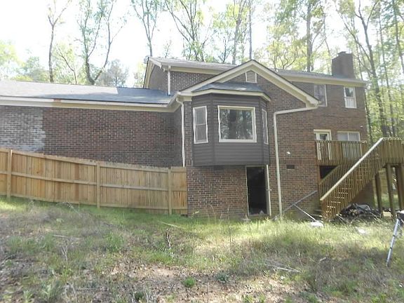 2nd image of 1888 Knobcone Ave