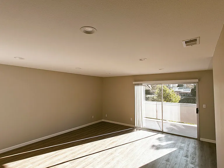 1079 Mohr Ln #D13 — Photo 15