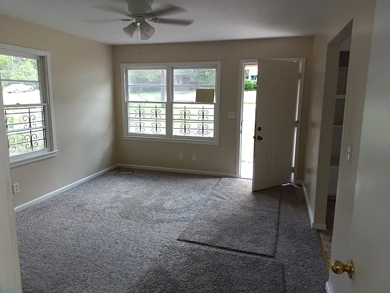 2939 Urban Ave — Photo 2