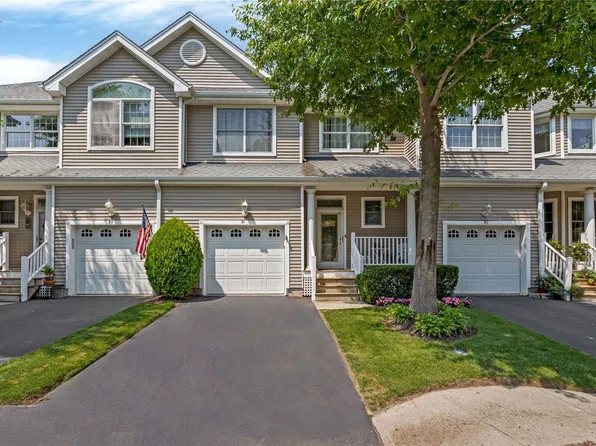 91 Brianna Drive, East Setauket, NY 11733