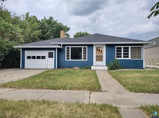 118 E 4th St, Miller, SD 57362