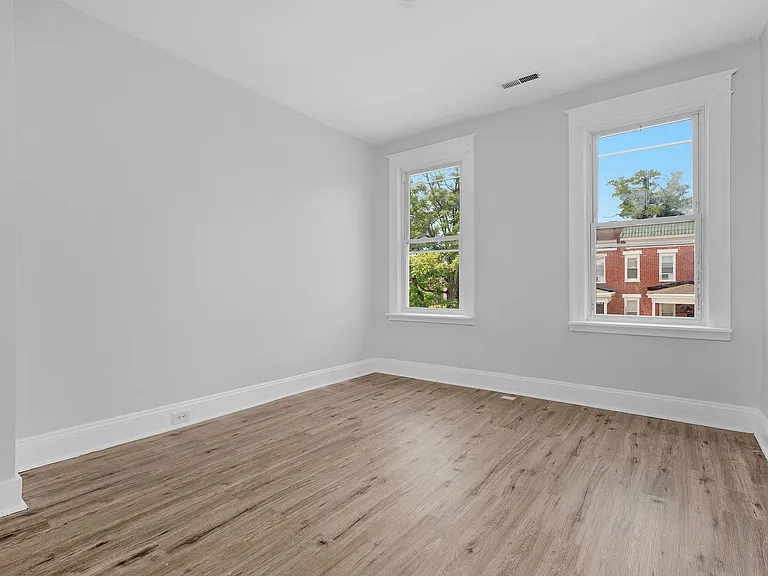 405 N Edgewood St — Photo 15