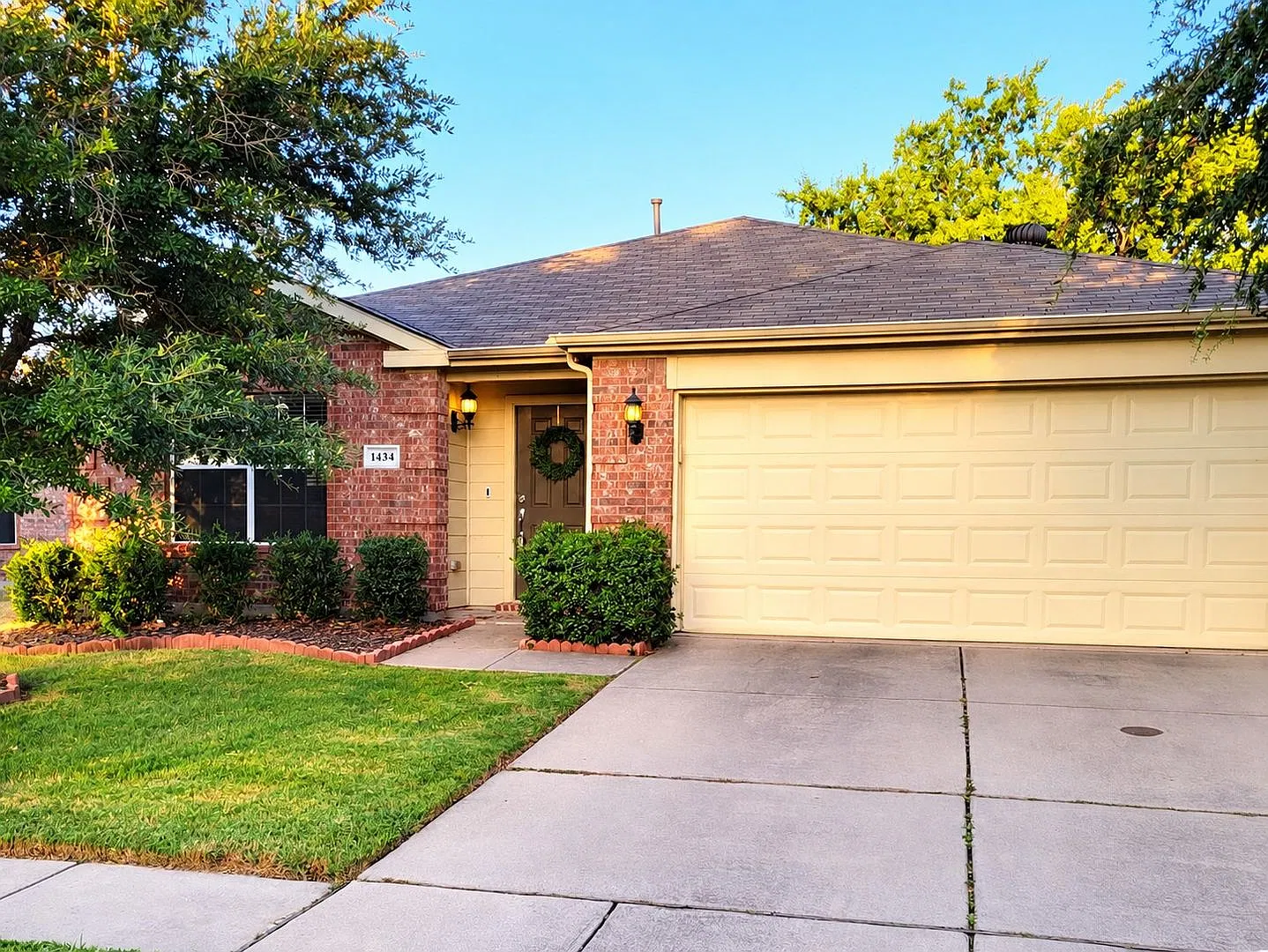 3 Bed 2 Bath House for Lease in Sherman — Photo 2