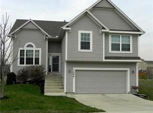 1304 N 4th St E, Louisburg, KS 66053