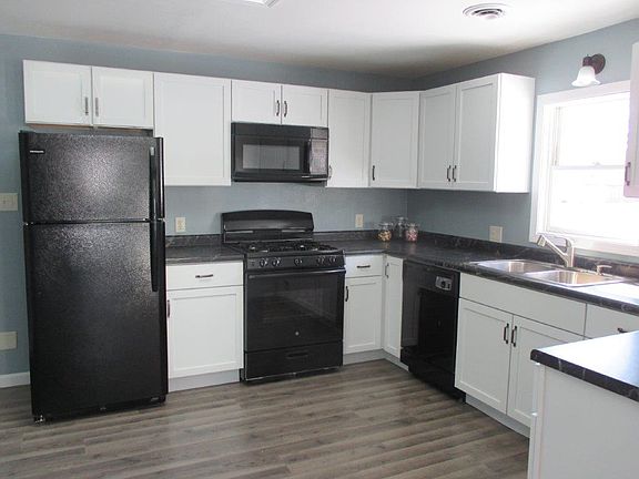 3rd image of 62938 Planeville Ave