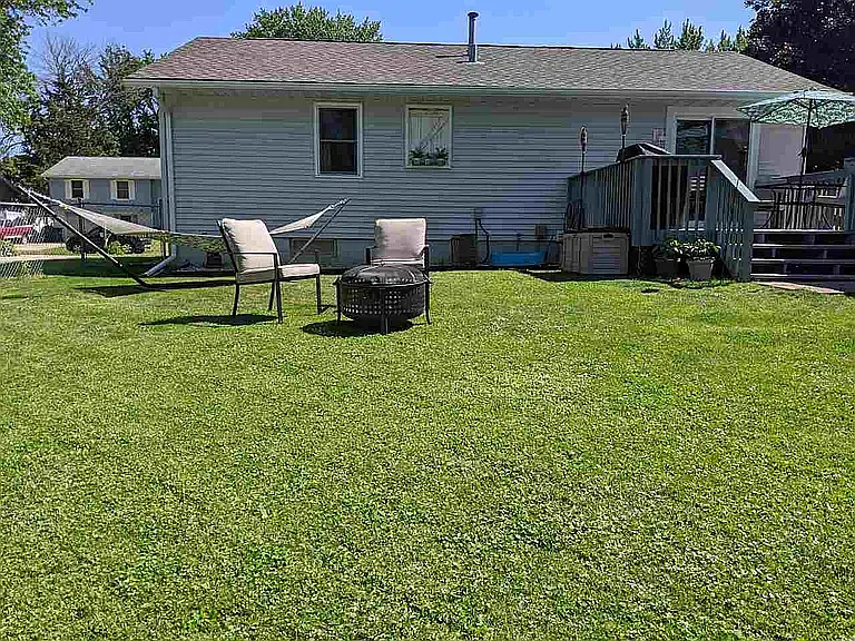 1124 Lilac Ln #2 — Photo 15