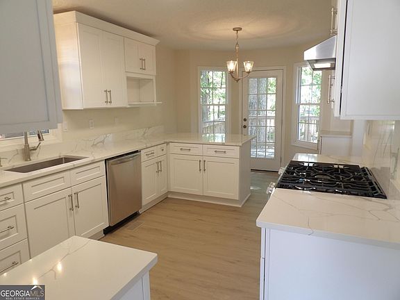 5th image of 183 Bethnal Way