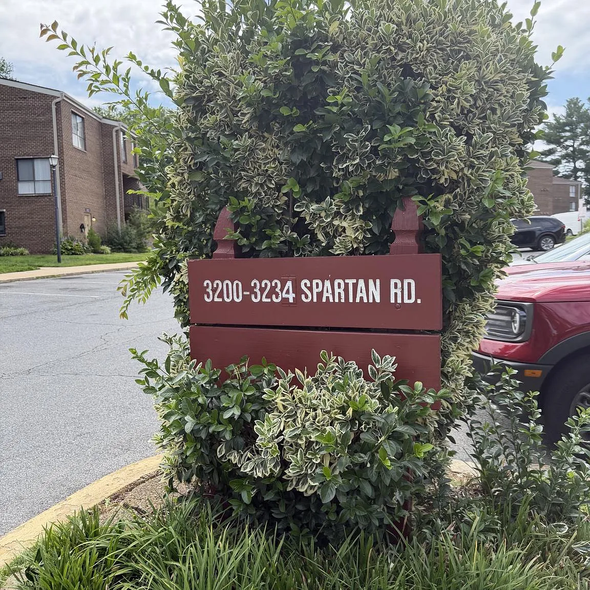 3 bed, 1.5 bath, 996 sqft, $2,500 — Photo 2