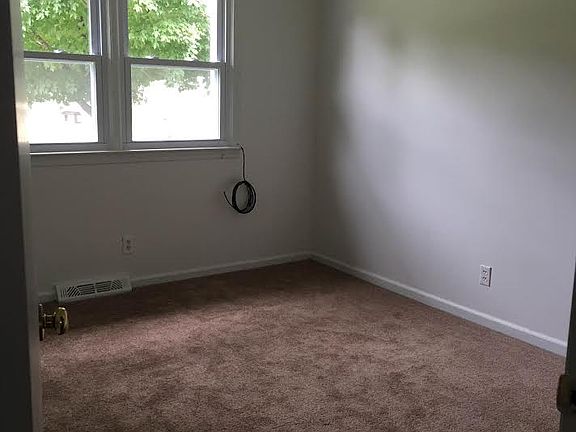 4th image of 498 Jeanette Dr #55422