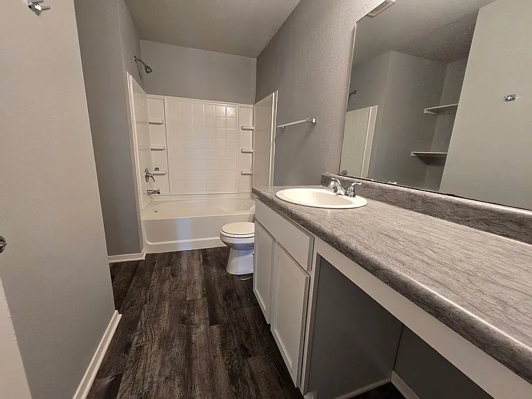2416 Kenneth Dr — Photo 11