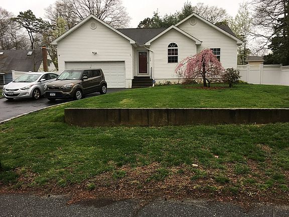 2nd image of 150 Woodland Ave