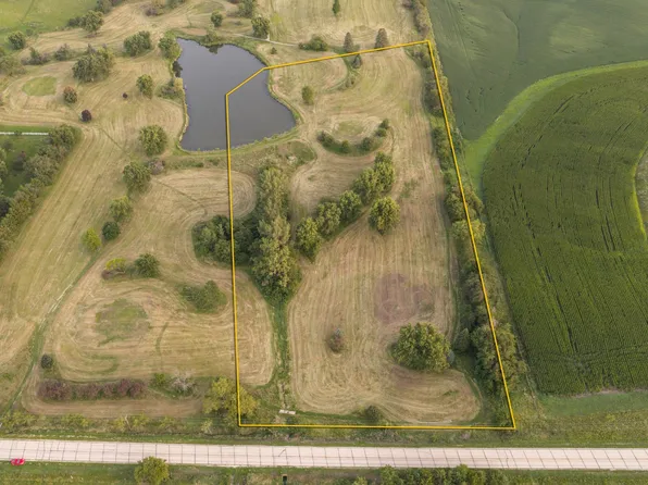 Cromwell Rd, Creston, IA 50801
