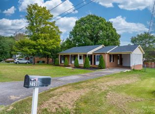 2780 6th Ave NE, Hickory, NC 28601