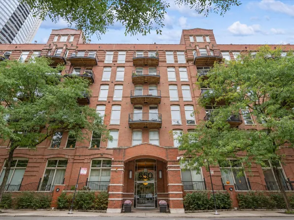 550 N Kingsbury St Unit 107, Chicago, IL 60654