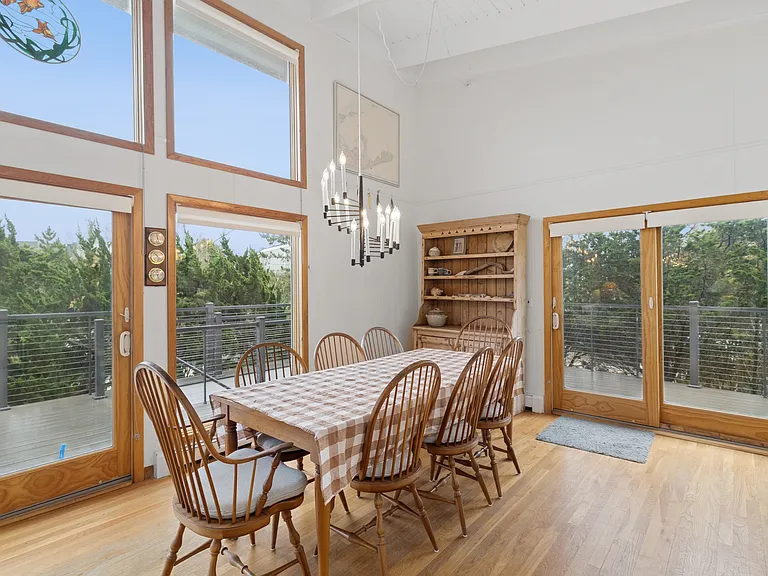 87 Shore Rd — Photo 3