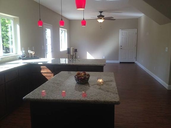 4th image of 8930 Leatham Ave