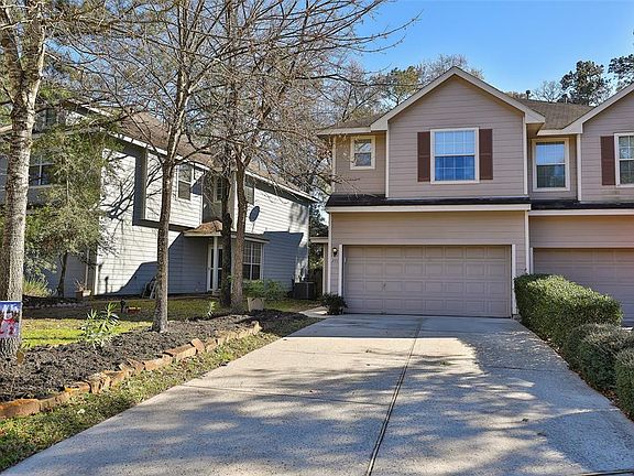 Double wide driveway leaves lots of room for cars!
