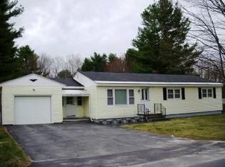 35 Sprucewood Rd, Auburn, ME 04210