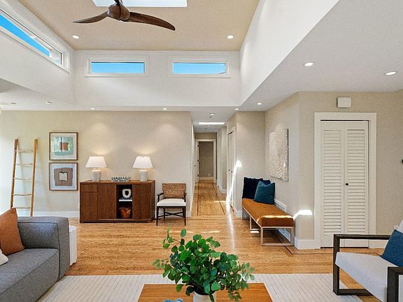 3rd image of 460 Los Cerros Drive