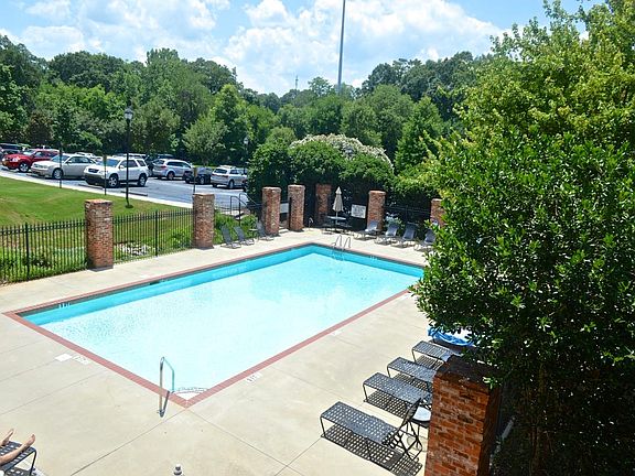 4th image of 400 Mills Ave Unit 114