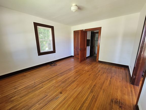 5th image of 233 Magnolia Ave #B
