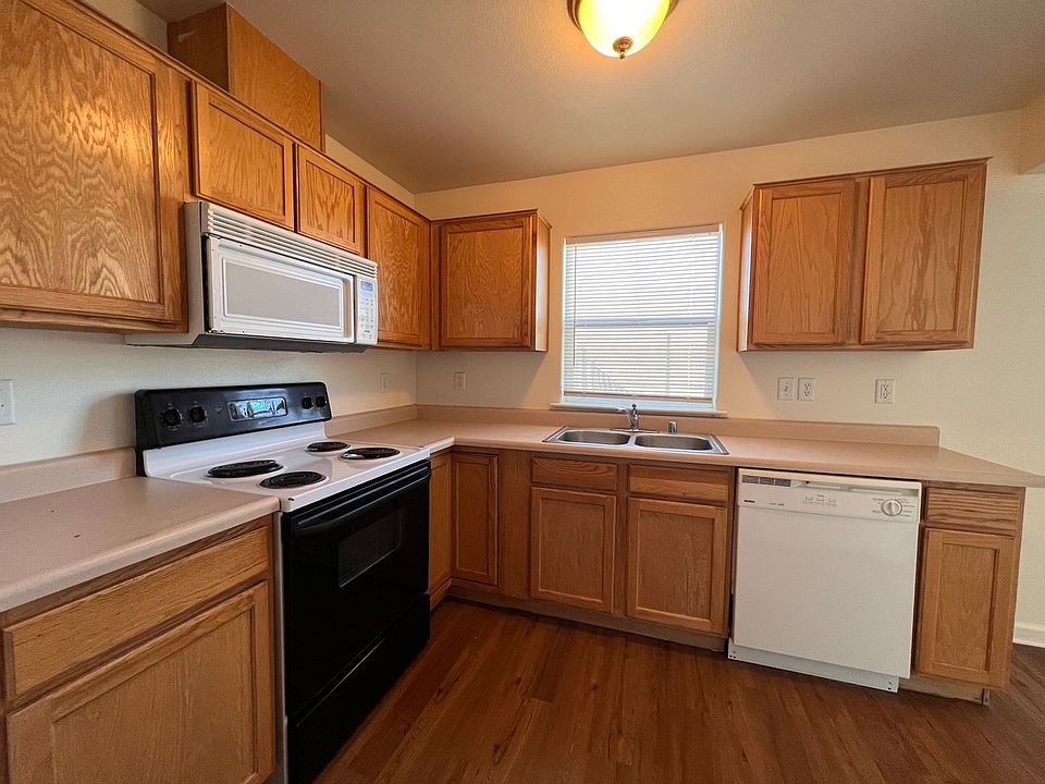 1st image of 630 Sunny Ln Unit B