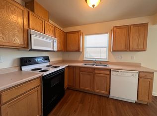 630 Sunny Ln UNIT B, Fernley, NV 89408