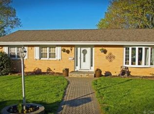 105 Marshall St, Windsor, CT 06095