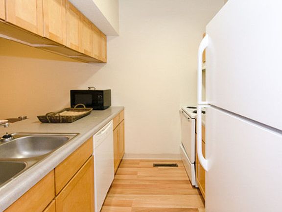 2nd image of 205 E Stoughton St #B