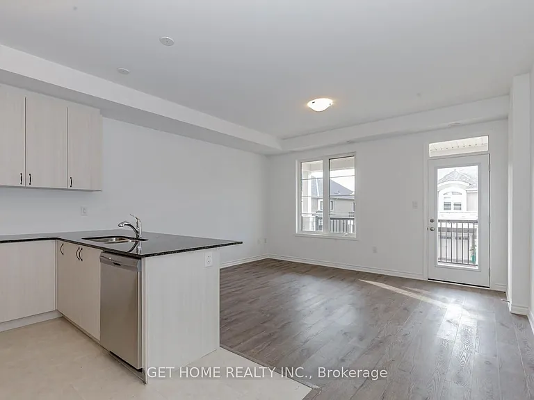 1909 Thames Cir — Photo 10