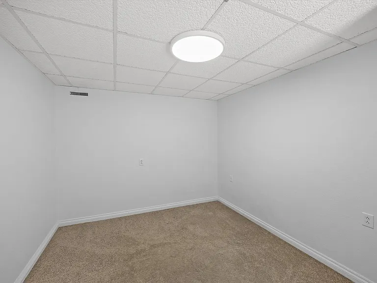 605 Walnut St #F — Photo 5