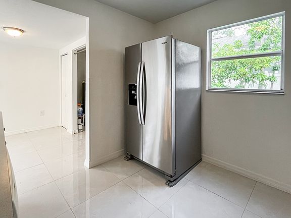 5th image of 3703 W Bay Ave