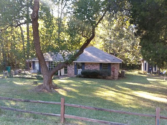 2nd image of 904 Dogwood Trl