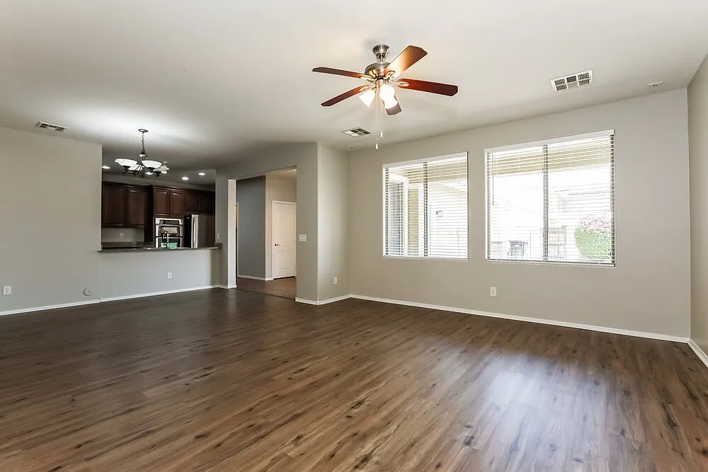 4 bed, 2.0 bath, 2045 sqft, $2,545 — Photo 3