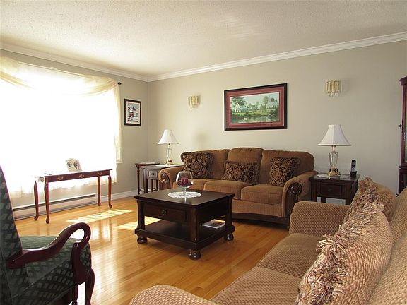 4th image of 20 Windsor Street