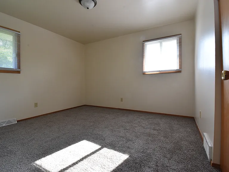 9306 Florence Dr — Photo 11