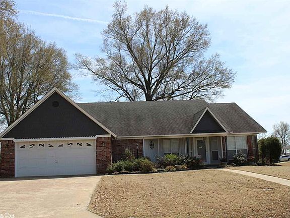 2nd image of 301 River Oaks Blvd
