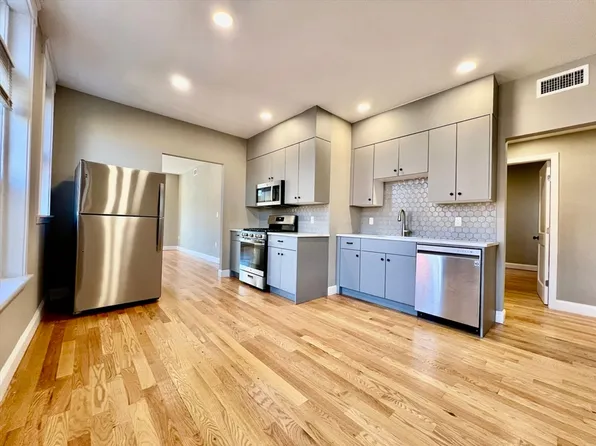 19114 Beacon St, Brighton, MA 02135