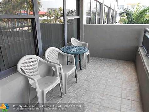 3rd image of 3800 Galt Ocean Dr APT 212