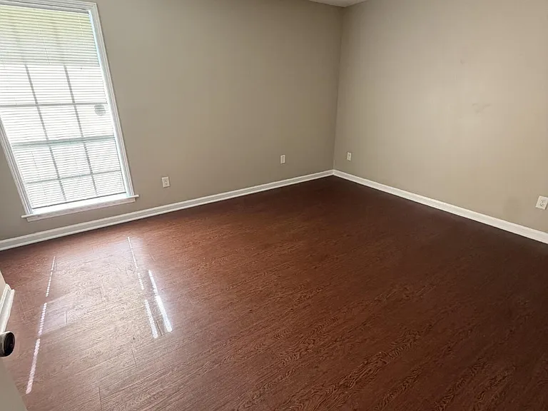 4311 Springwind Rd — Photo 12
