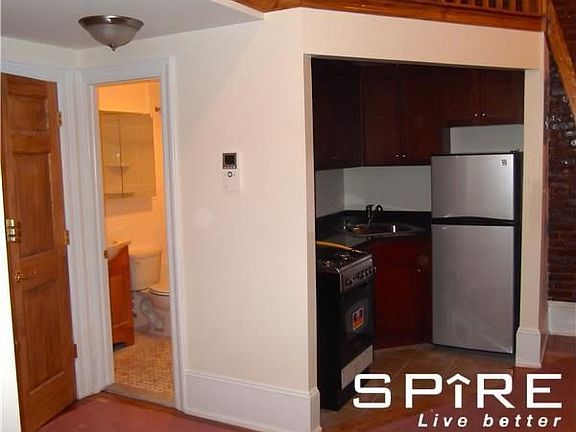 3rd image of 331 W 87th St APT 3