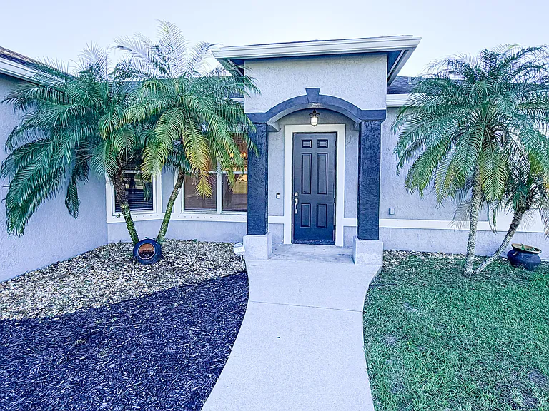 4002 SW Jarmer Rd — Photo 4