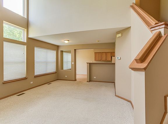 5th image of 917 Waterford Ln #917