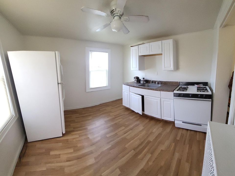 1st image of 38 Lincoln Ave Floor 2