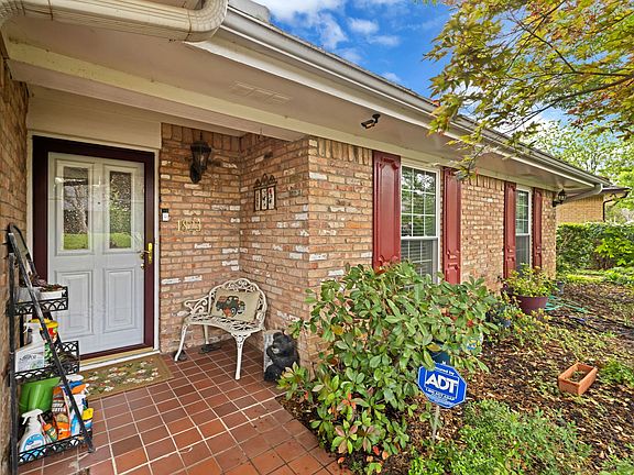 4th image of 1823 Ridgebrook Dr