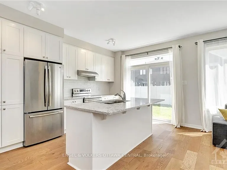 526 Cope Dr — Photo 12