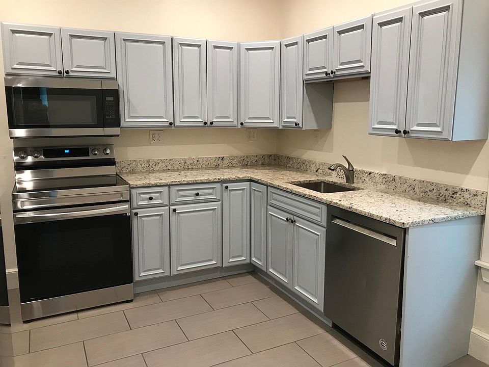 1st image of 26 Gardner St #1