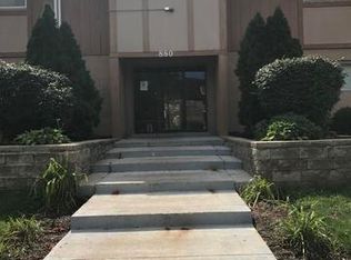 880 E Old Willow Rd APT 168, Prospect Heights, IL 60070